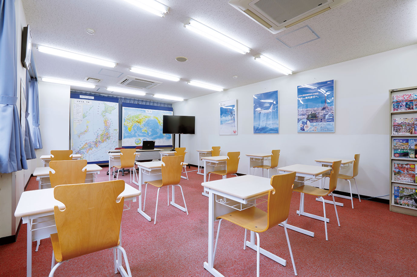 機内サービス実習室（エアライン実習室）